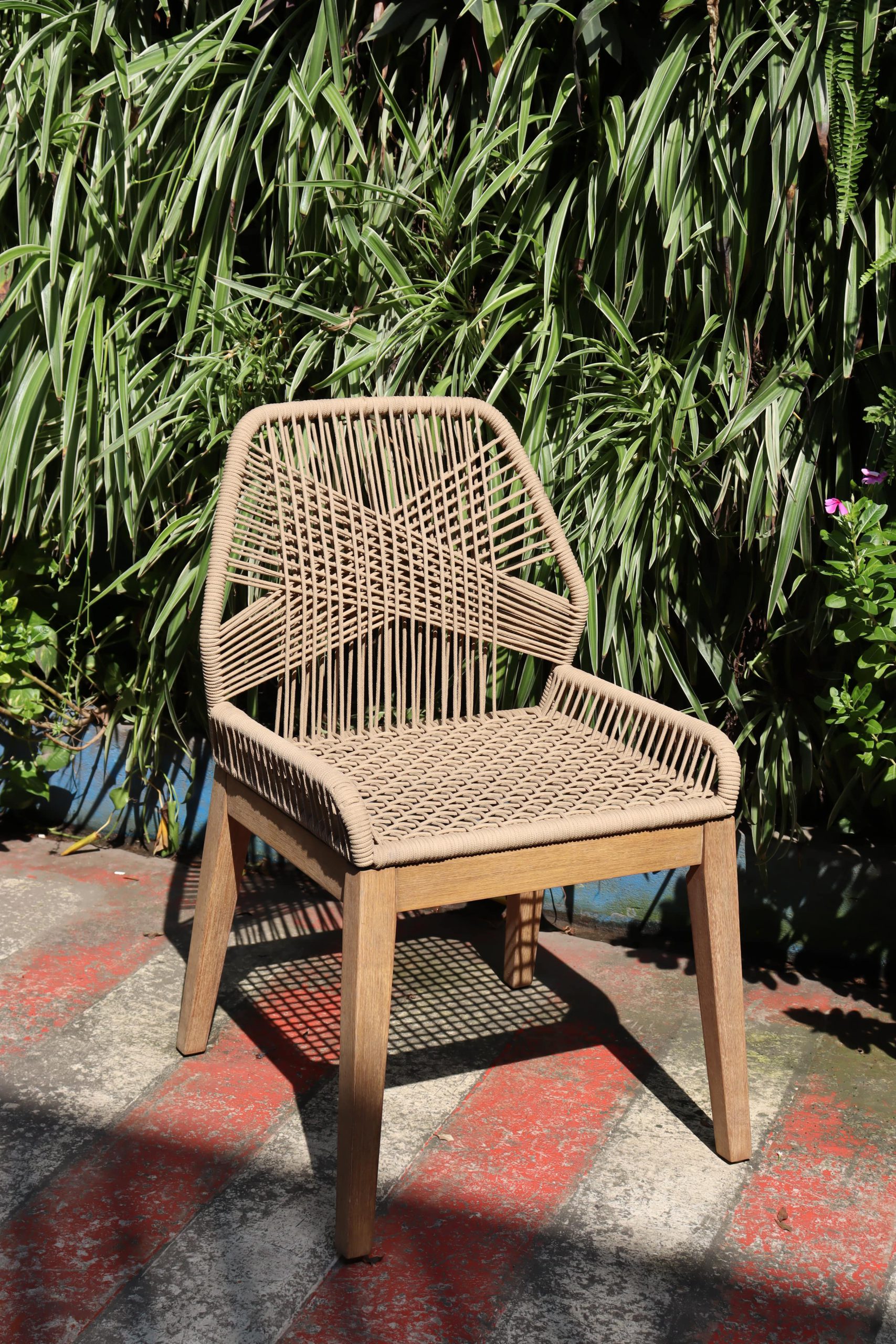 Ghế Liverpool - Khung gỗ dầu đan dây xám đen